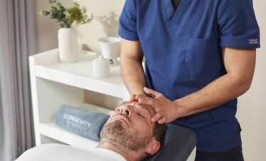 Chiropractic wellness therapy with specialist.