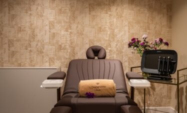 Comfortable spa treatment chair at Wellness Privé Portugal.