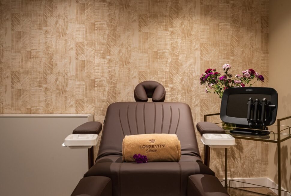 Comfortable spa treatment chair at Wellness Privé Portugal.