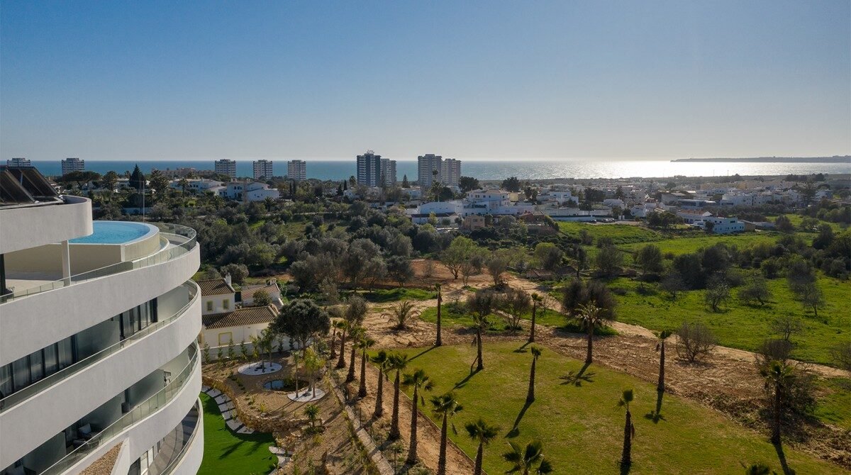 Detox Retreats in the Algarve: Reset, Restore, and Rebalance in Alvor